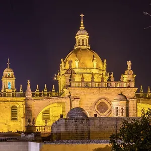 https://apartamento-frente-a-catedral.es-andalucia.com